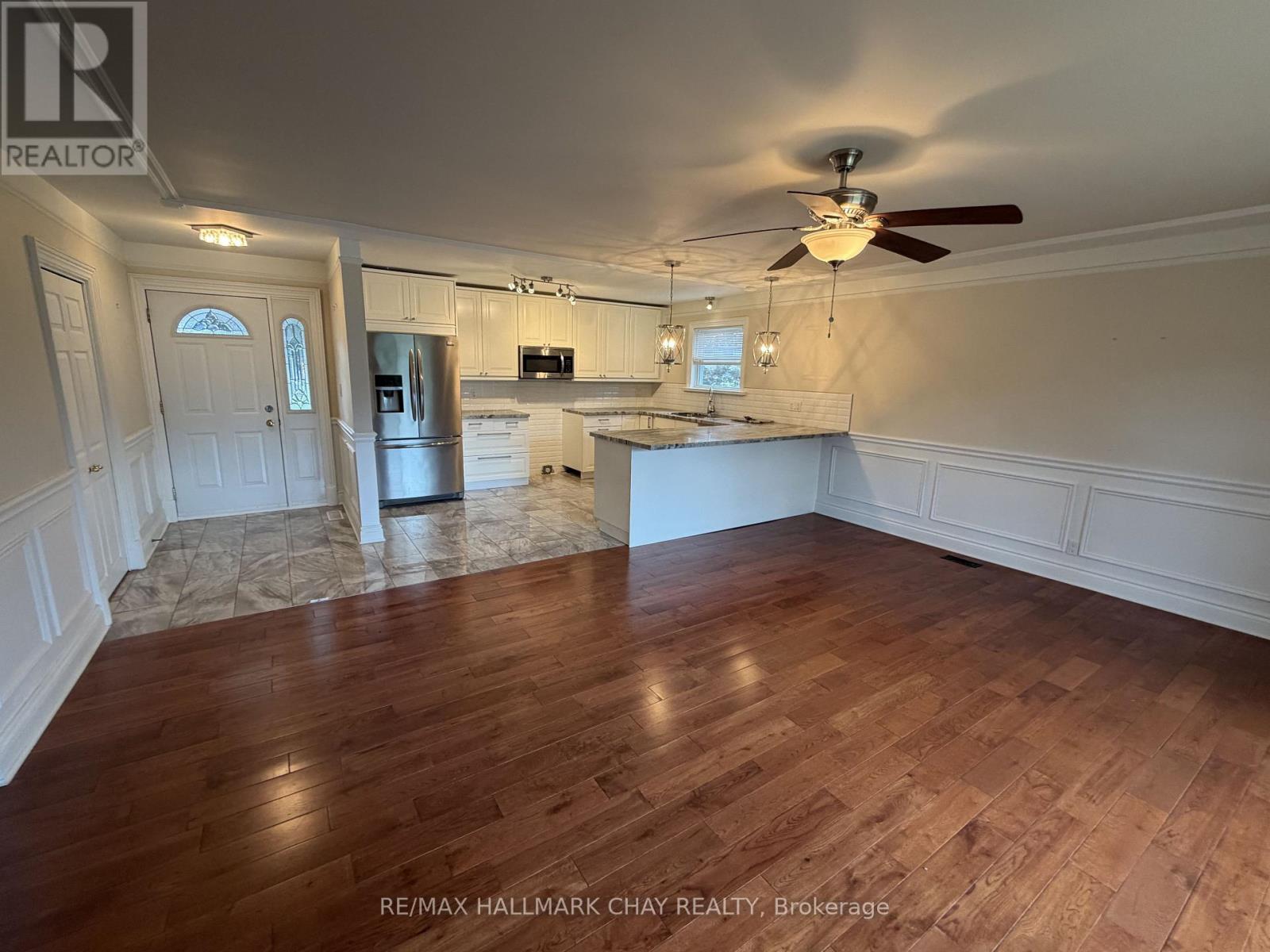426 Highland Avenue, Orillia, Ontario  L3V 4E7 - Photo 3 - S13675538