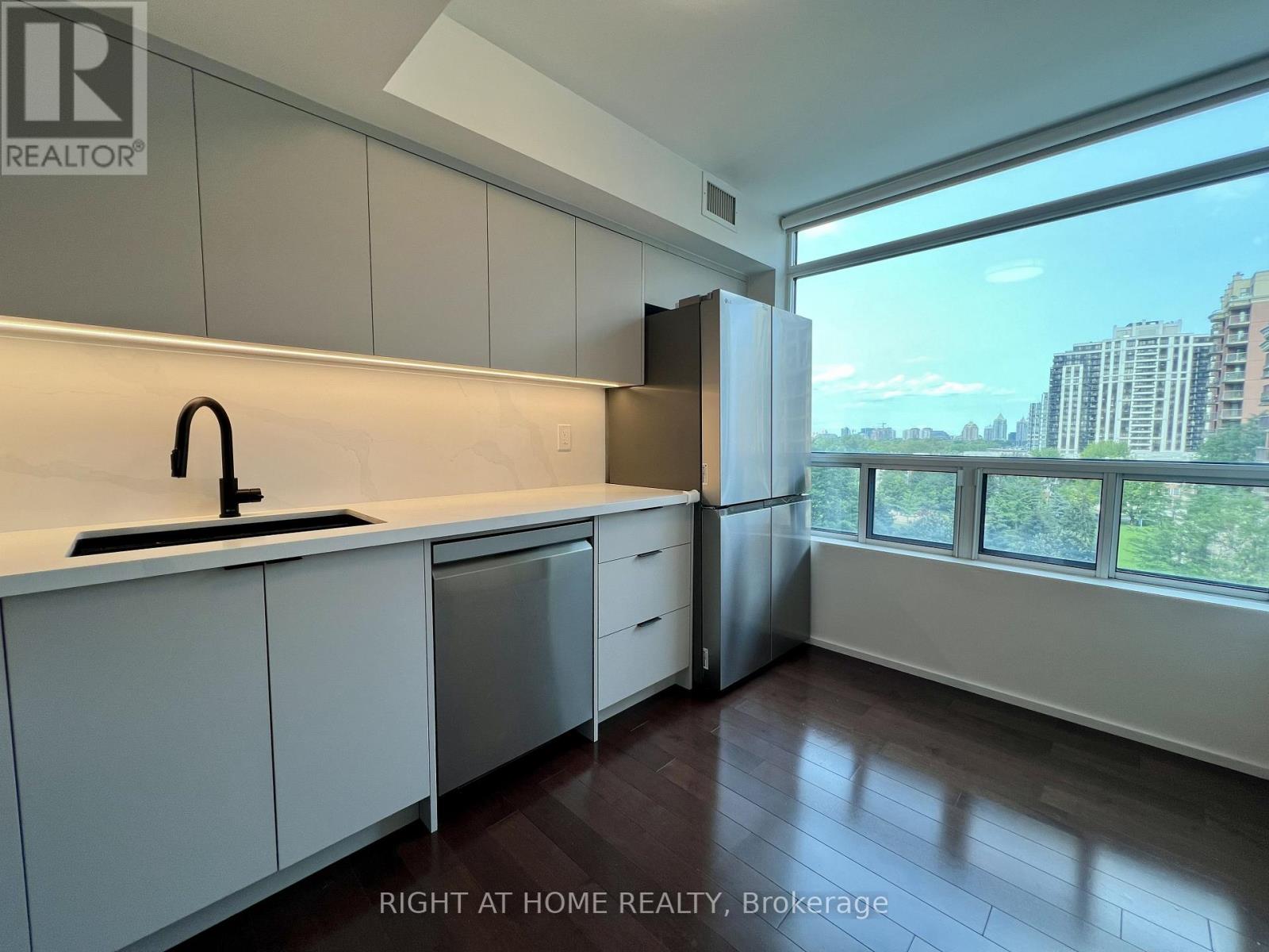 702 - 28 Harrison Garden Boulevard, Toronto, Ontario M2N 7B5 - Photo 11 - C13655304
