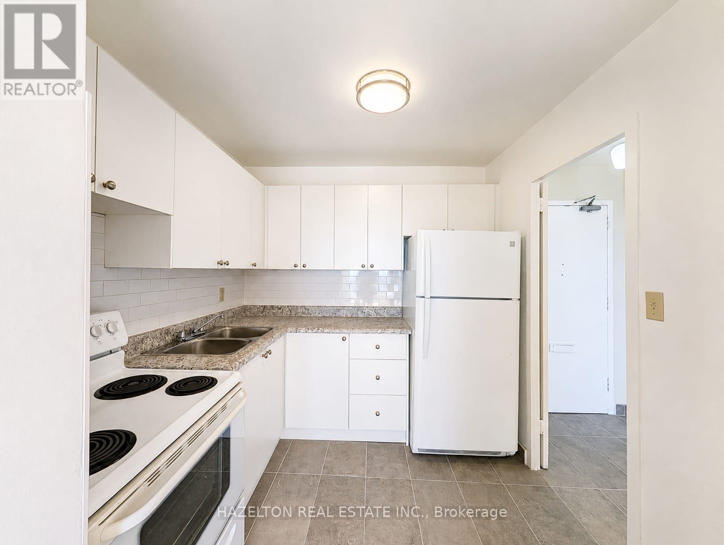 1002 - 1665 Bloor Street E, Mississauga, Ontario  L4X 1S4 - Photo 4 - W13675592