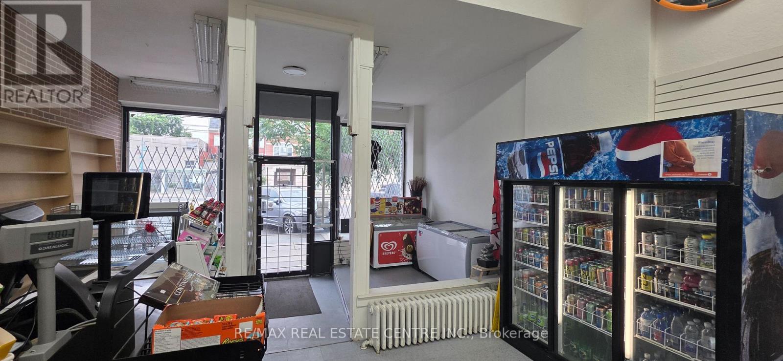 3391 Lake Shore Boulevard W, Toronto, Ontario  M8W 1N2 - Photo 6 - W13675602