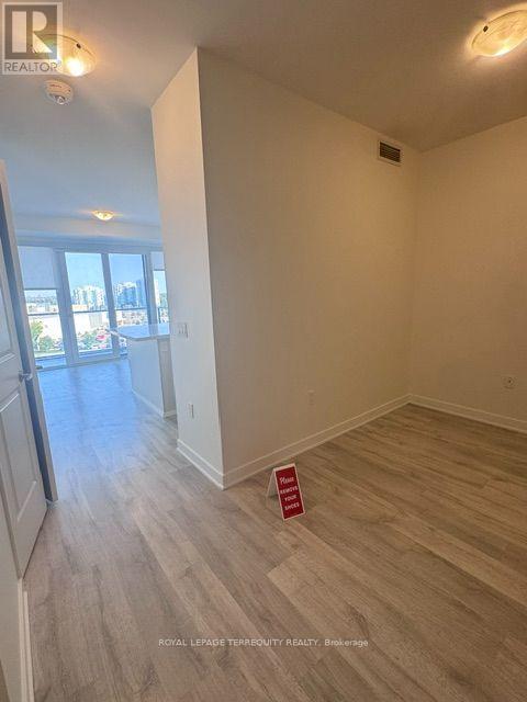 708 - 4675 Metcalfe Avenue, Mississauga, Ontario  L5M 0Z8 - Photo 2 - W13675614