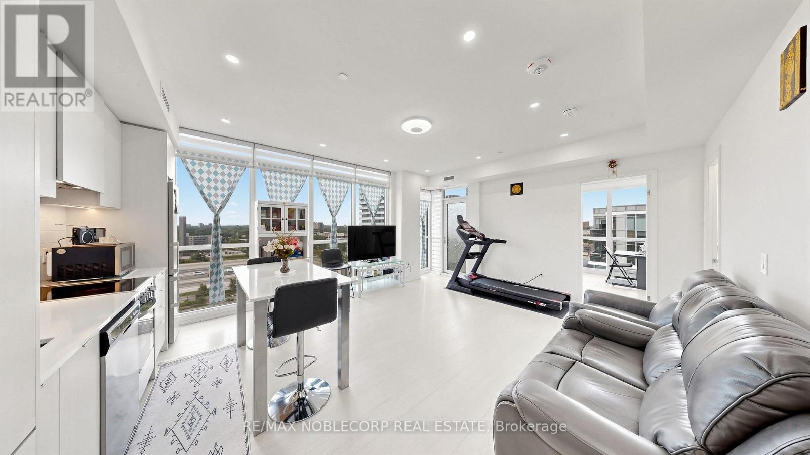 1005 - 10 Gibbs Road, Toronto, Ontario  M9B 0E2 - Photo 10 - W13675640