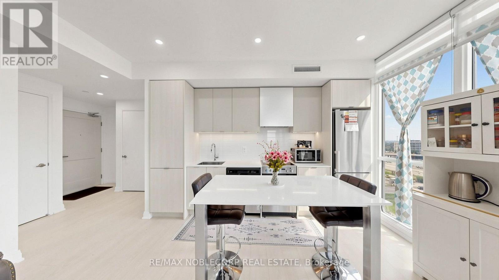 1005 - 10 Gibbs Road, Toronto, Ontario  M9B 0E2 - Photo 11 - W13675640