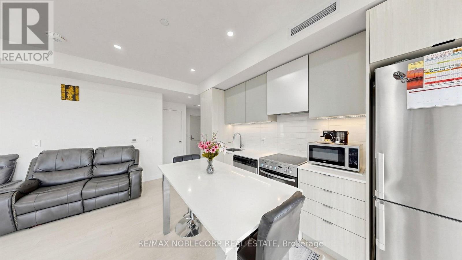 1005 - 10 Gibbs Road, Toronto, Ontario  M9B 0E2 - Photo 13 - W13675640