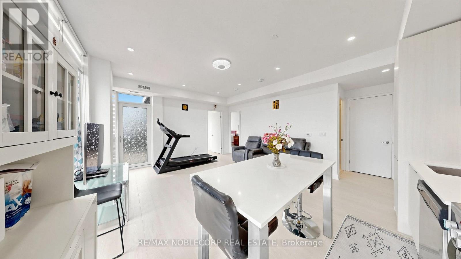 1005 - 10 Gibbs Road, Toronto, Ontario  M9B 0E2 - Photo 15 - W13675640