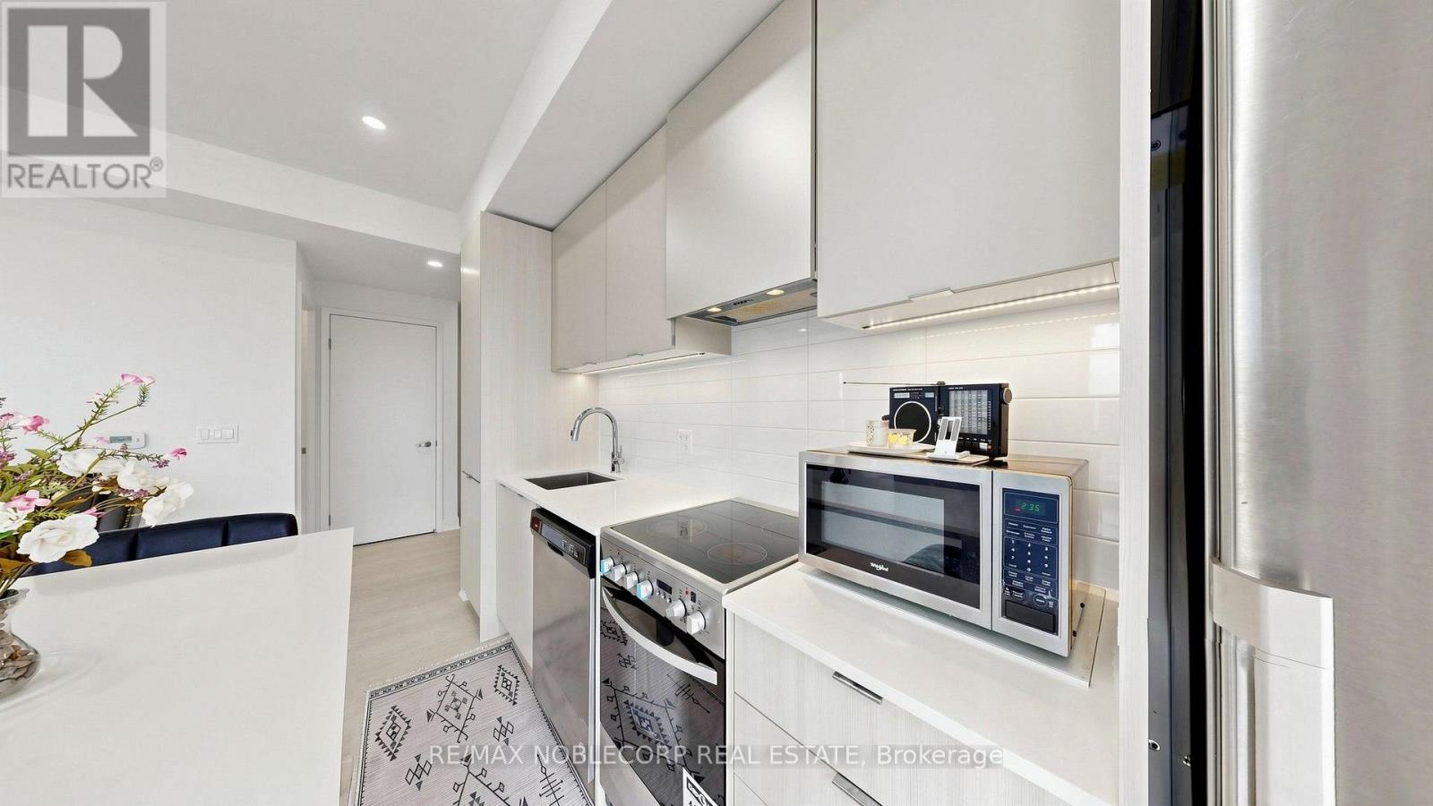 1005 - 10 Gibbs Road, Toronto, Ontario  M9B 0E2 - Photo 17 - W13675640
