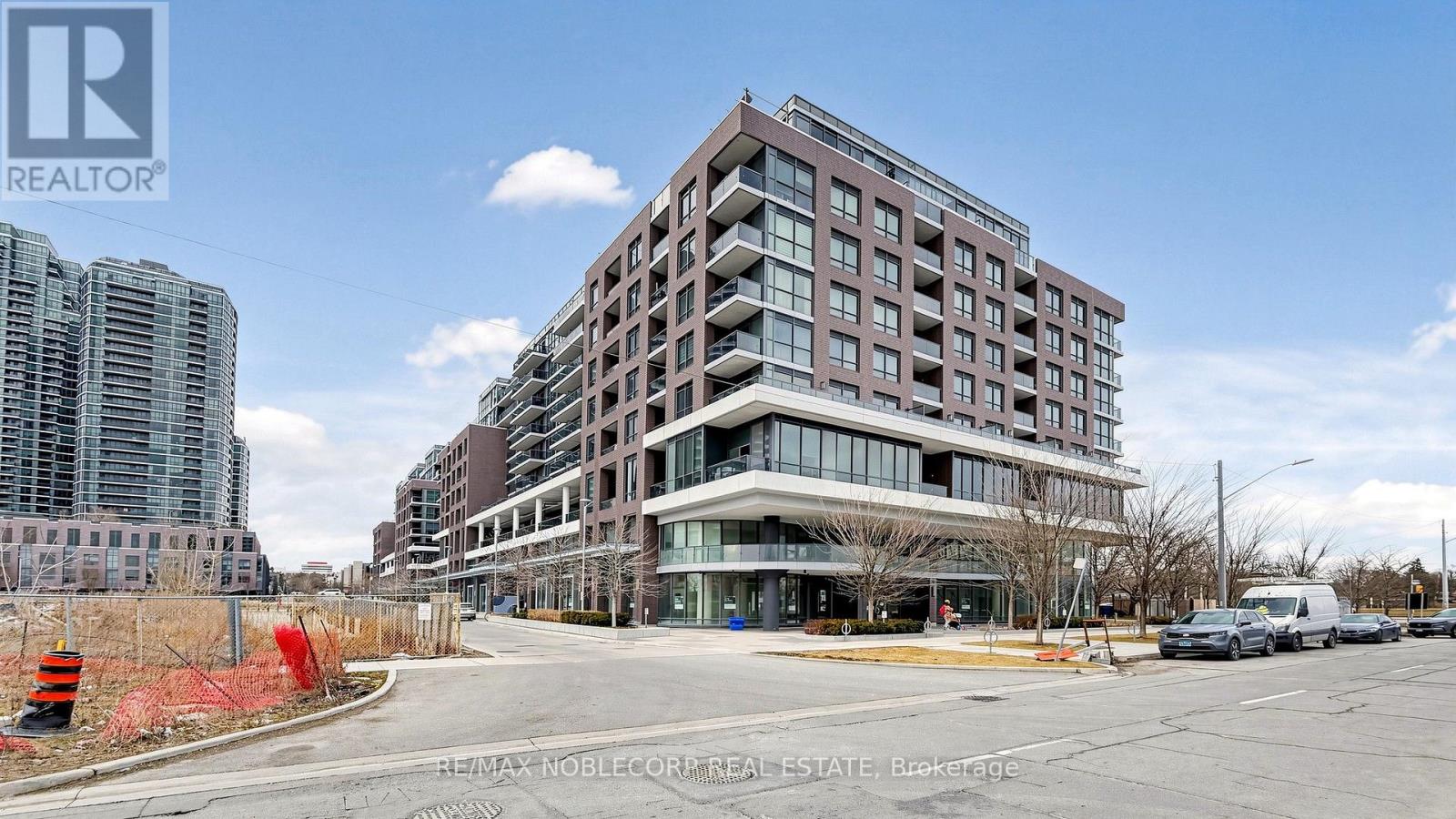 1005 - 10 Gibbs Road, Toronto, Ontario  M9B 0E2 - Photo 2 - W13675640