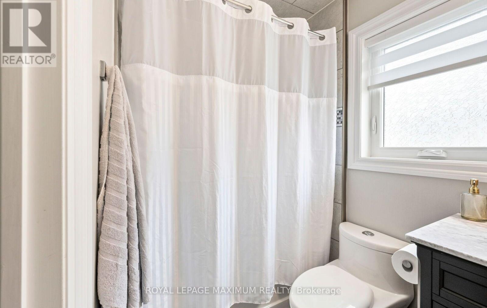 8 Albiwoods Trail, Caledon, Ontario L7E 2J6 - Photo 31 - W13675650