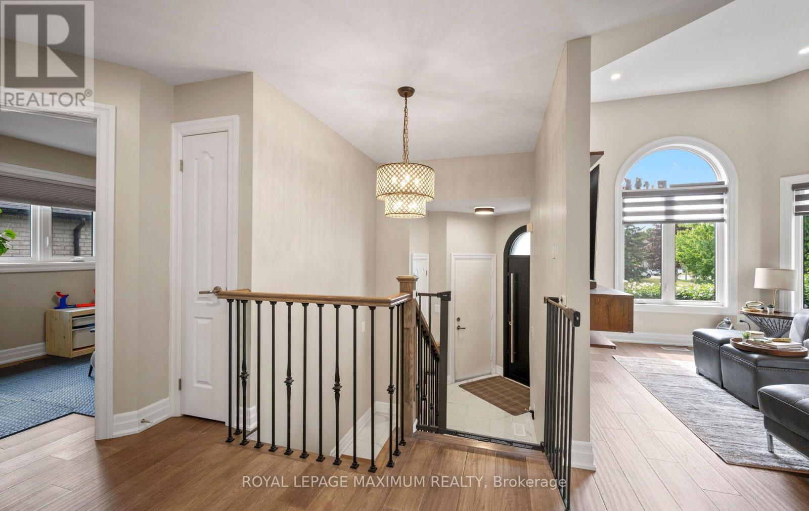 8 Albiwoods Trail, Caledon, Ontario L7E 2J6 - Photo 5 - W13675650
