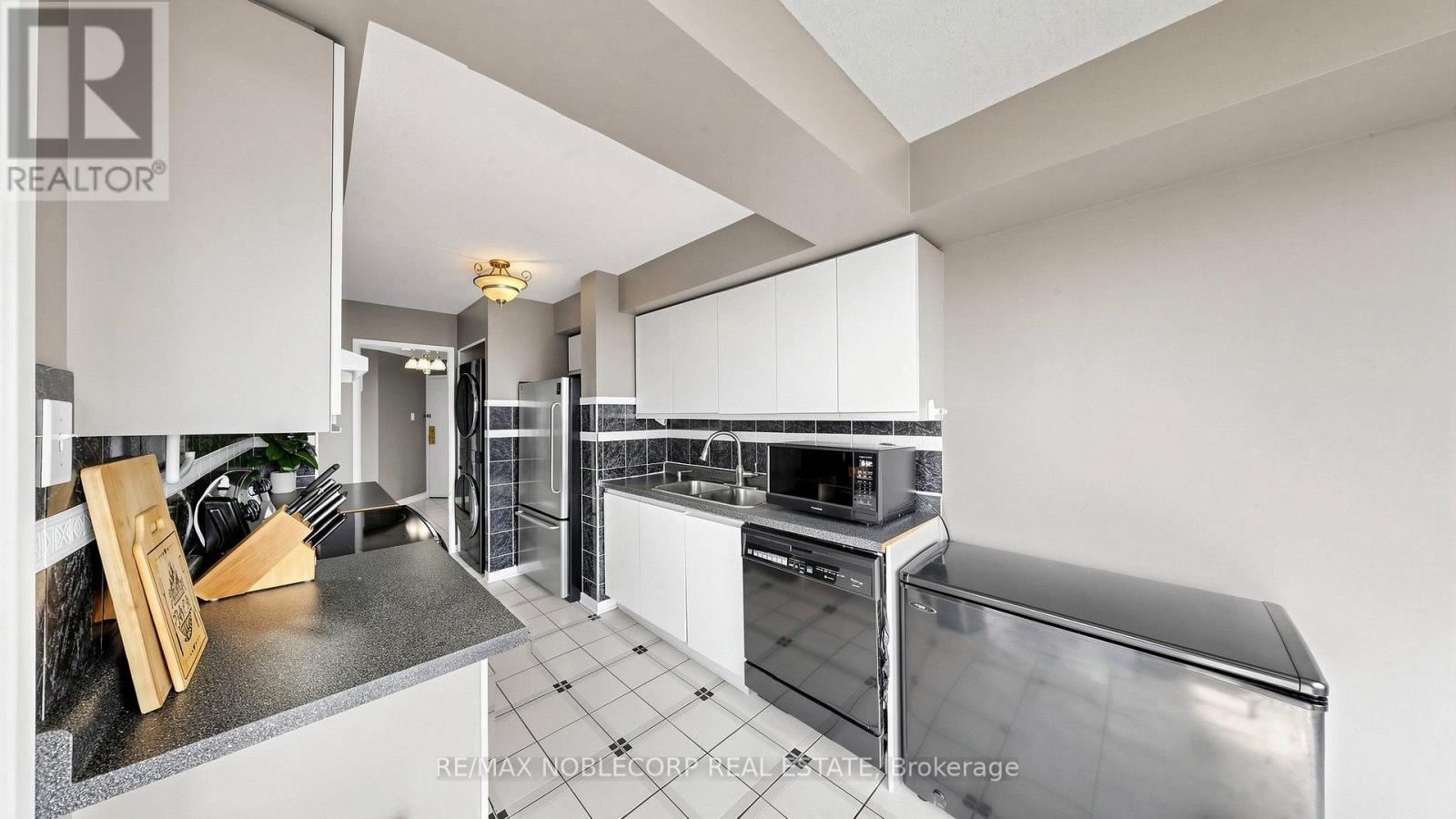 804 - 2901 Kipling Avenue, Toronto, Ontario  M9V 5E5 - Photo 22 - W13675652