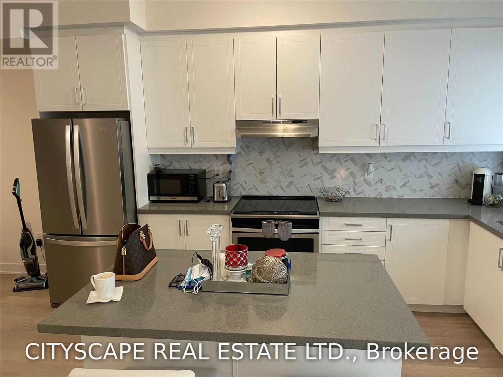 83 William Duncan Avenue, Toronto, Ontario  M3K 0B7 - Photo 6 - W13675656