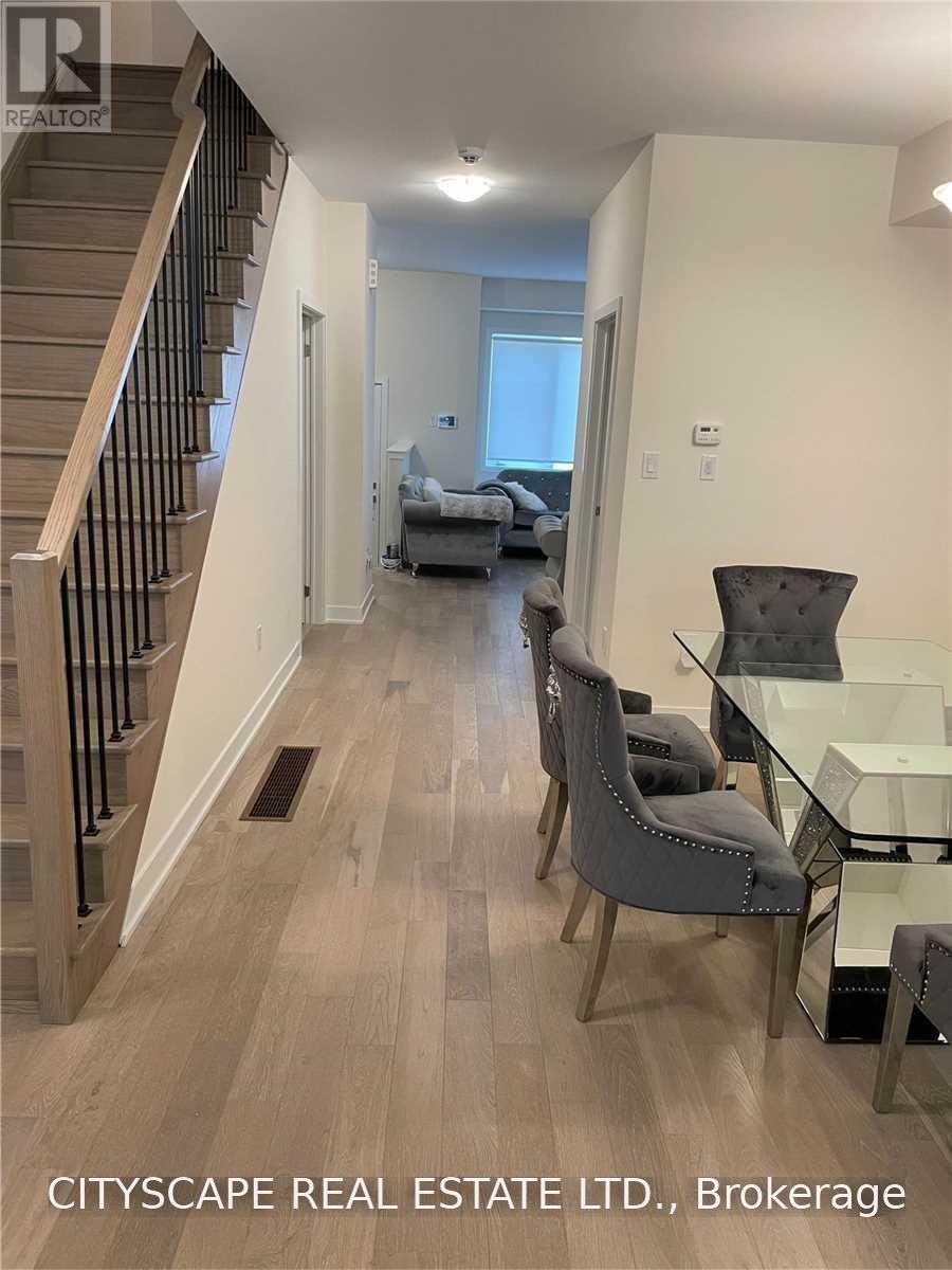 83 William Duncan Avenue, Toronto, Ontario  M3K 0B7 - Photo 7 - W13675656