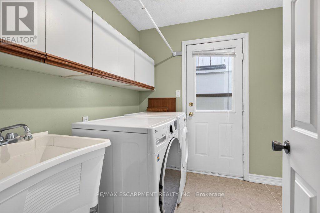 1152 Lockhart Road, Burlington, Ontario  L7S 1G9 - Photo 21 - W13675708