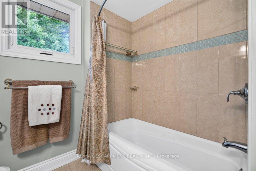 1152 Lockhart Road, Burlington, Ontario  L7S 1G9 - Photo 32 - W13675708