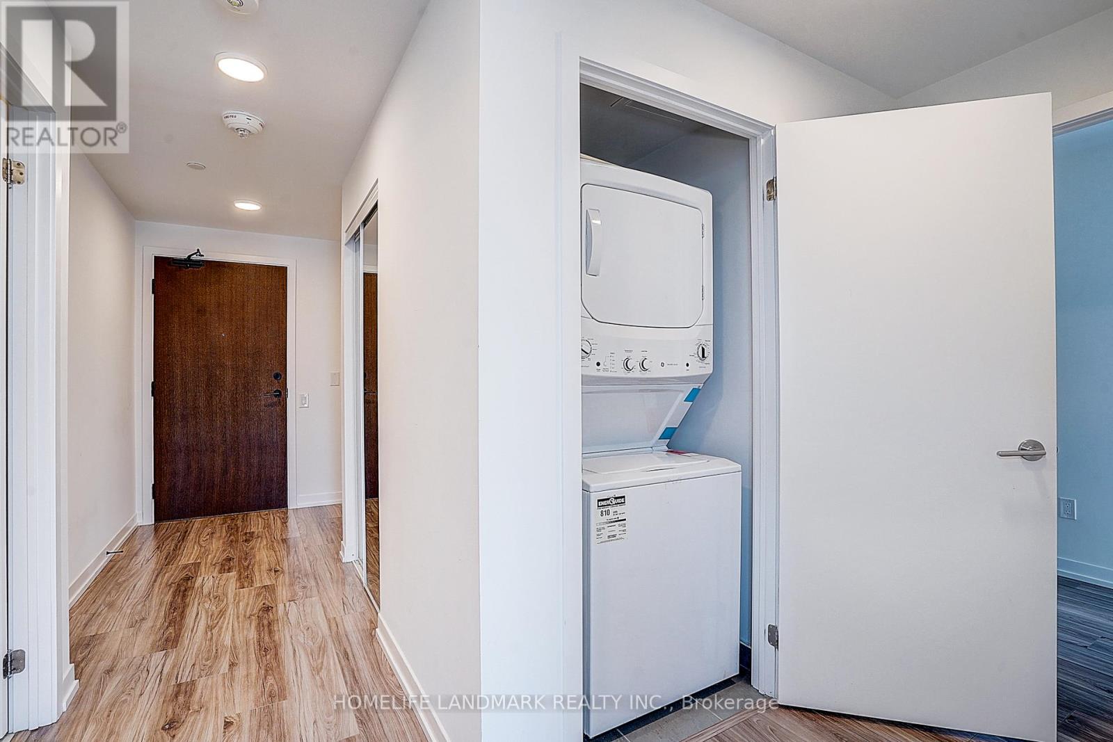 3208 - 4065 Confederation Parkway, Mississauga, Ontario  L5B 0L4 - Photo 19 - W13675716