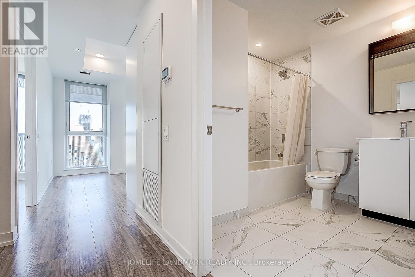 3208 - 4065 Confederation Parkway, Mississauga, Ontario  L5B 0L4 - Photo 4 - W13675716