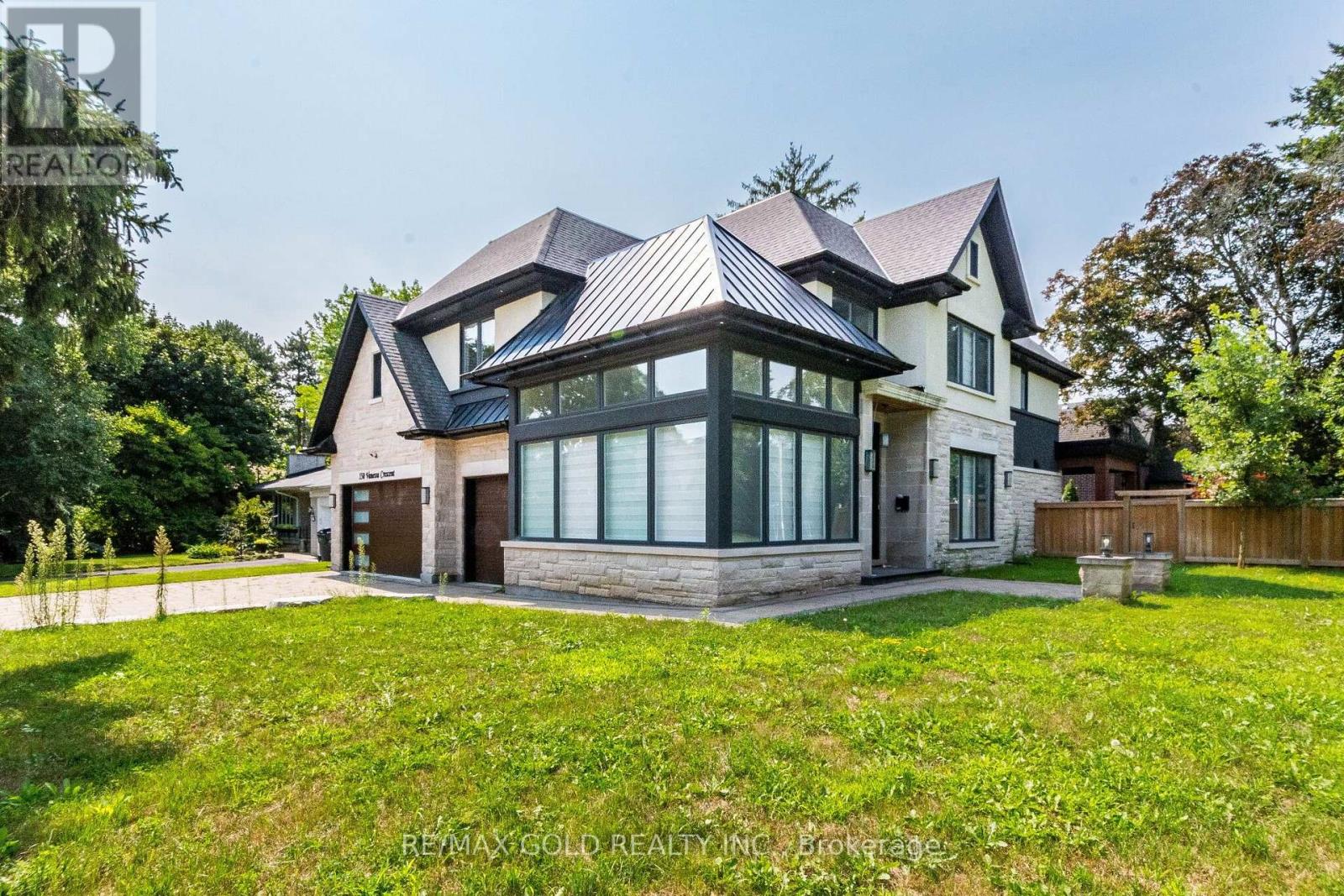 550 Vanessa Crescent, Mississauga, Ontario  L5H 2N3 - Photo 2 - W13675740