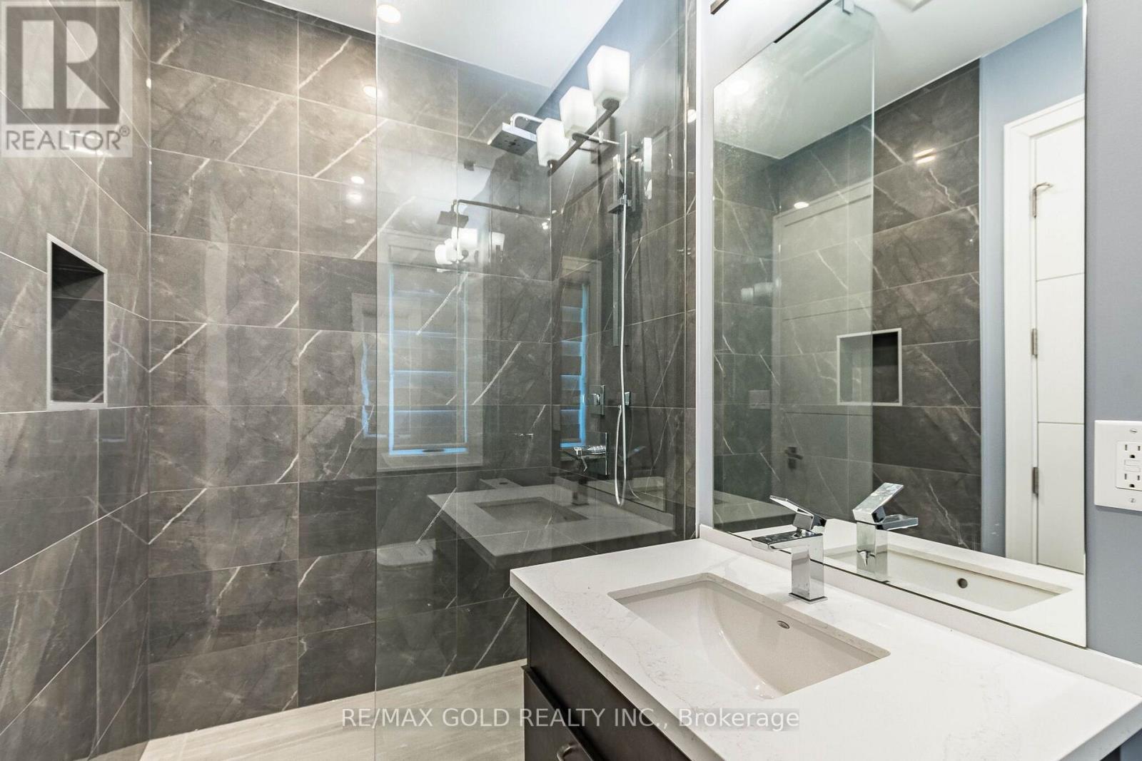 550 Vanessa Crescent, Mississauga, Ontario  L5H 2N3 - Photo 23 - W13675740