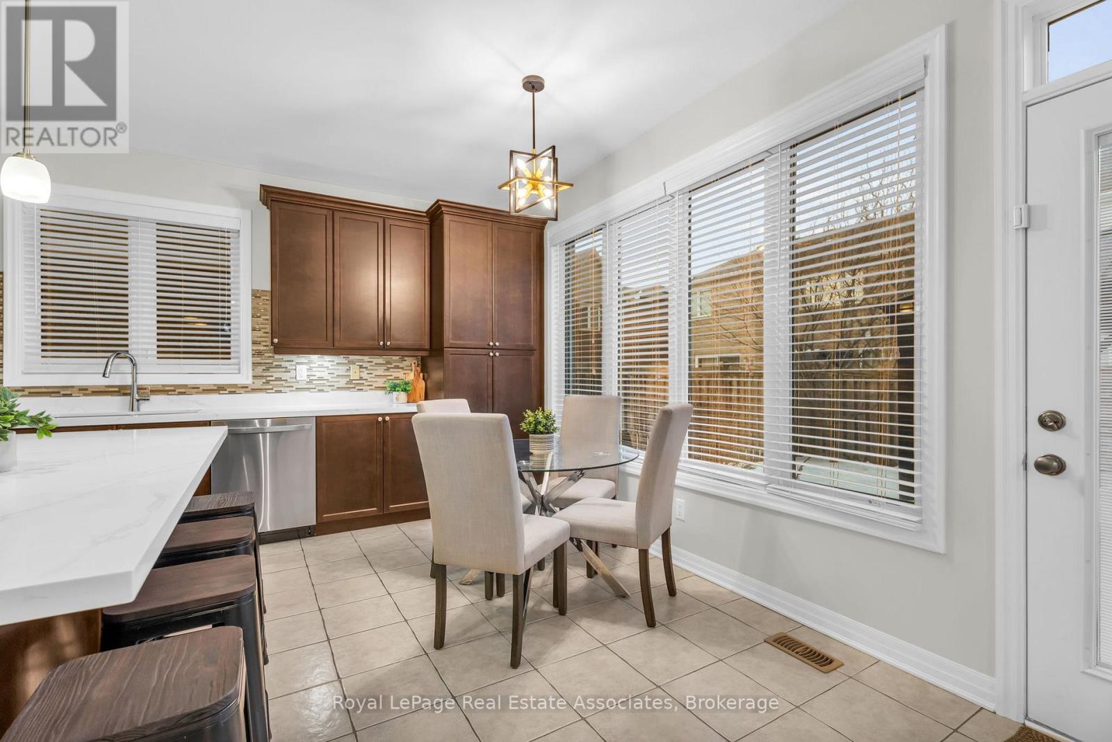 879 Etherington Way, Milton, Ontario  L9T 0Z3 - Photo 12 - W13675746