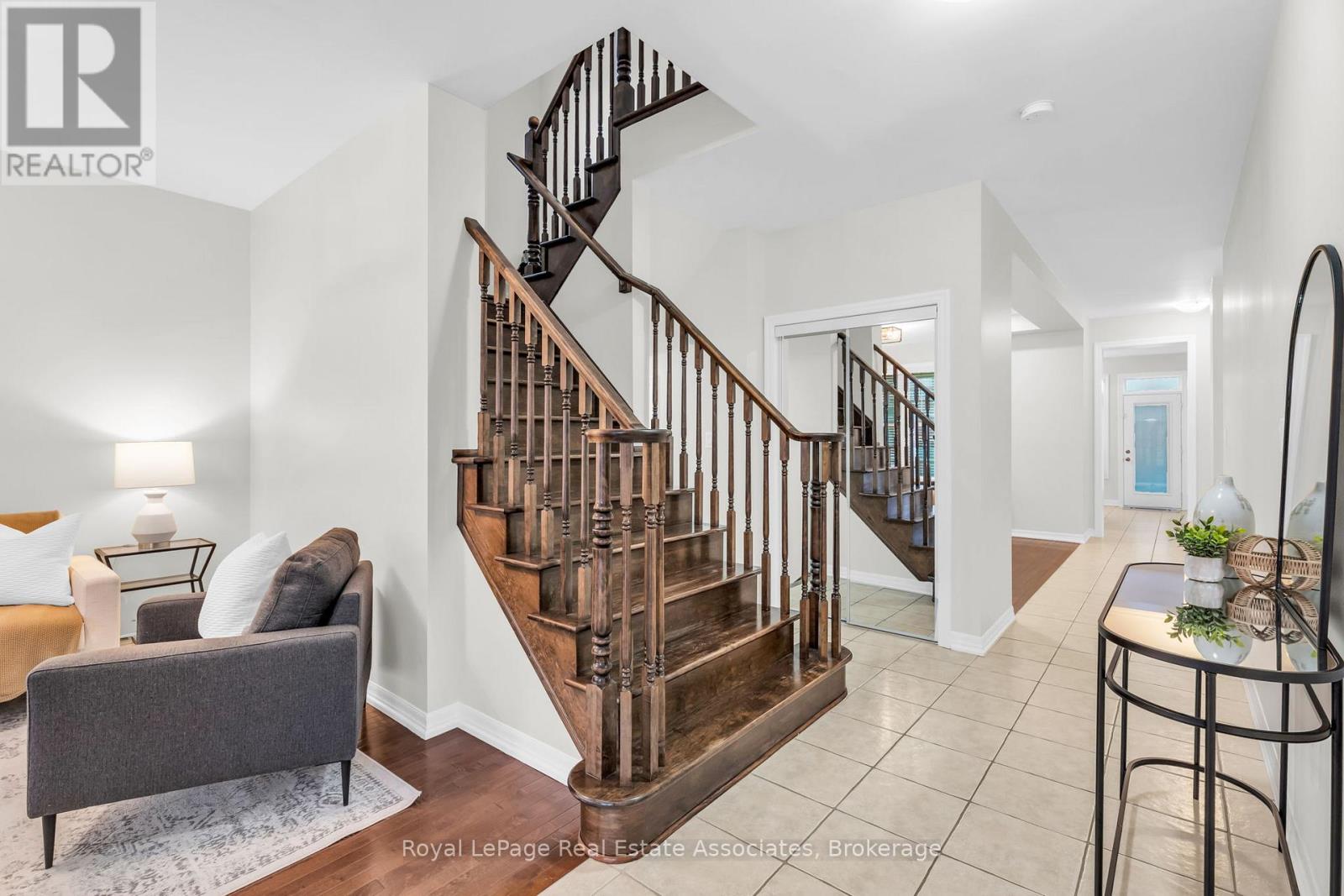 879 Etherington Way, Milton, Ontario  L9T 0Z3 - Photo 2 - W13675746