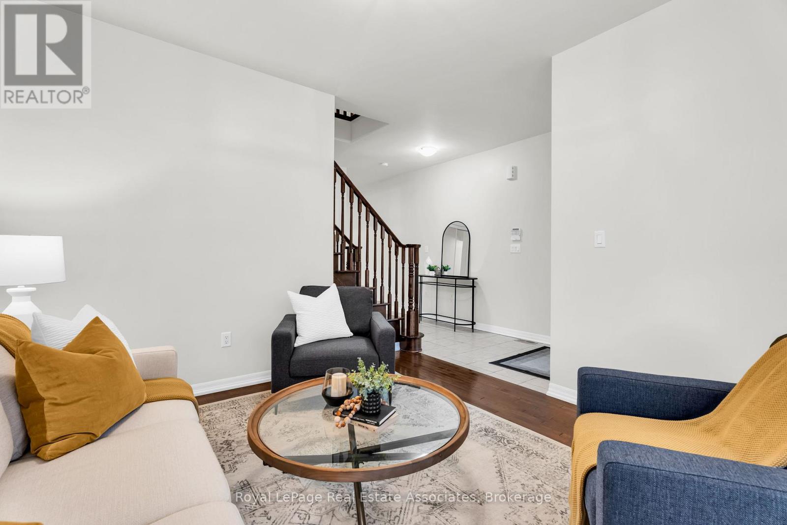 879 Etherington Way, Milton, Ontario  L9T 0Z3 - Photo 4 - W13675746