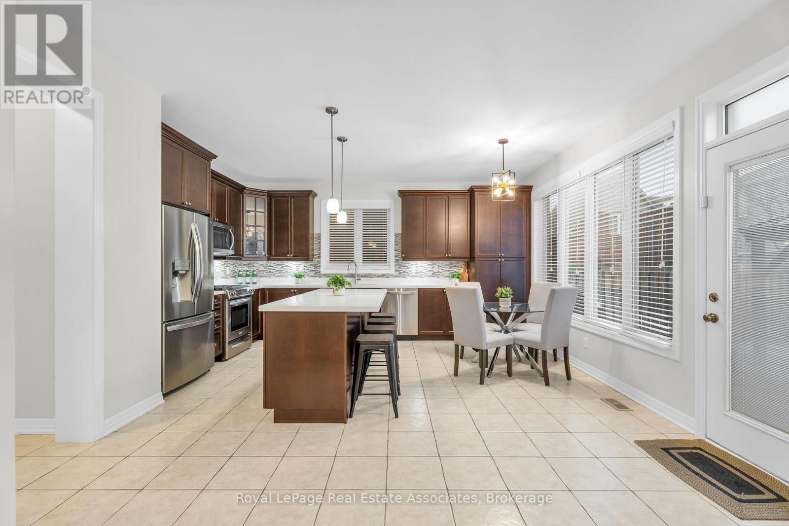 879 Etherington Way, Milton, Ontario  L9T 0Z3 - Photo 7 - W13675746
