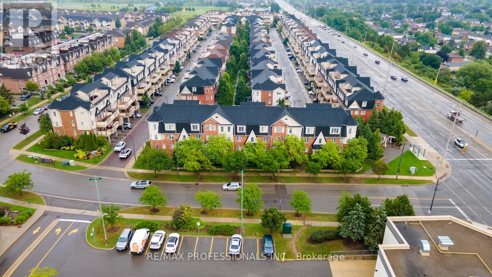 5 - 3025 ELMCREEK ROAD, Mississauga, Ontario