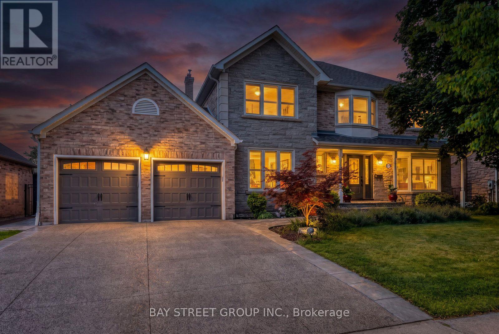 4177 Millcroft Park Drive, Burlington, Ontario  L7M 3V2 - Photo 1 - W13675796