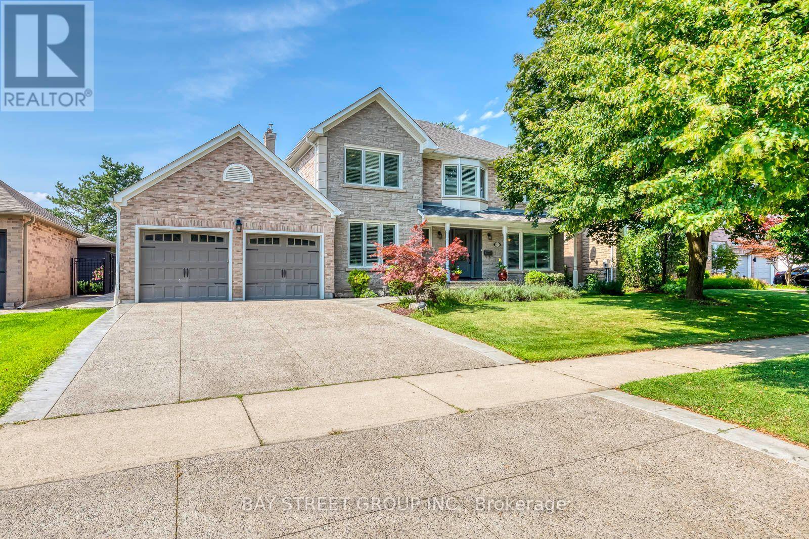4177 Millcroft Park Drive, Burlington, Ontario  L7M 3V2 - Photo 2 - W13675796