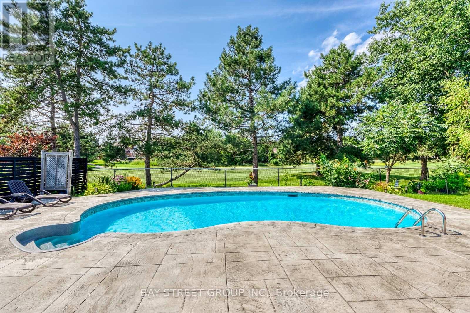 4177 Millcroft Park Drive, Burlington, Ontario  L7M 3V2 - Photo 49 - W13675796