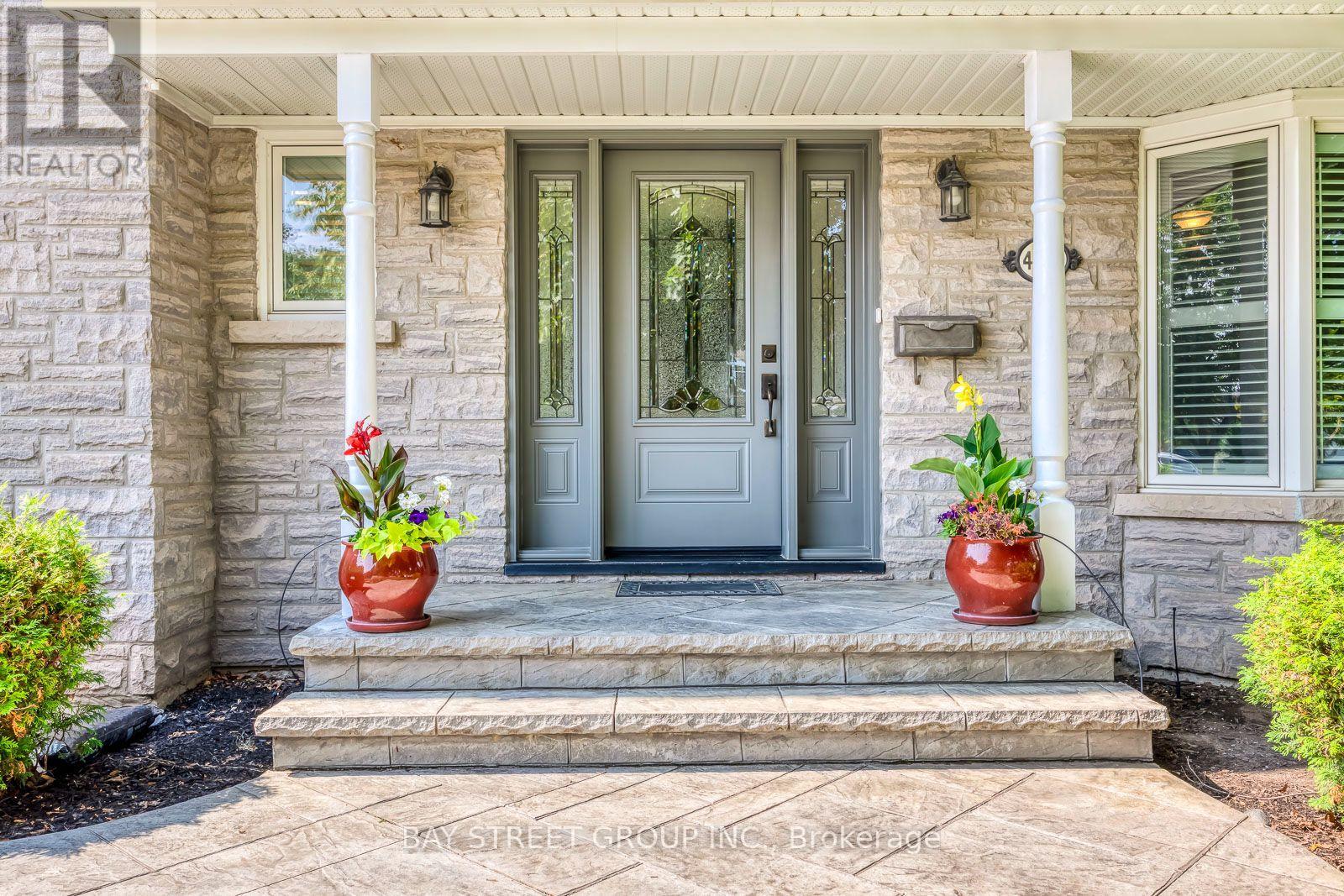 4177 Millcroft Park Drive, Burlington, Ontario  L7M 3V2 - Photo 5 - W13675796