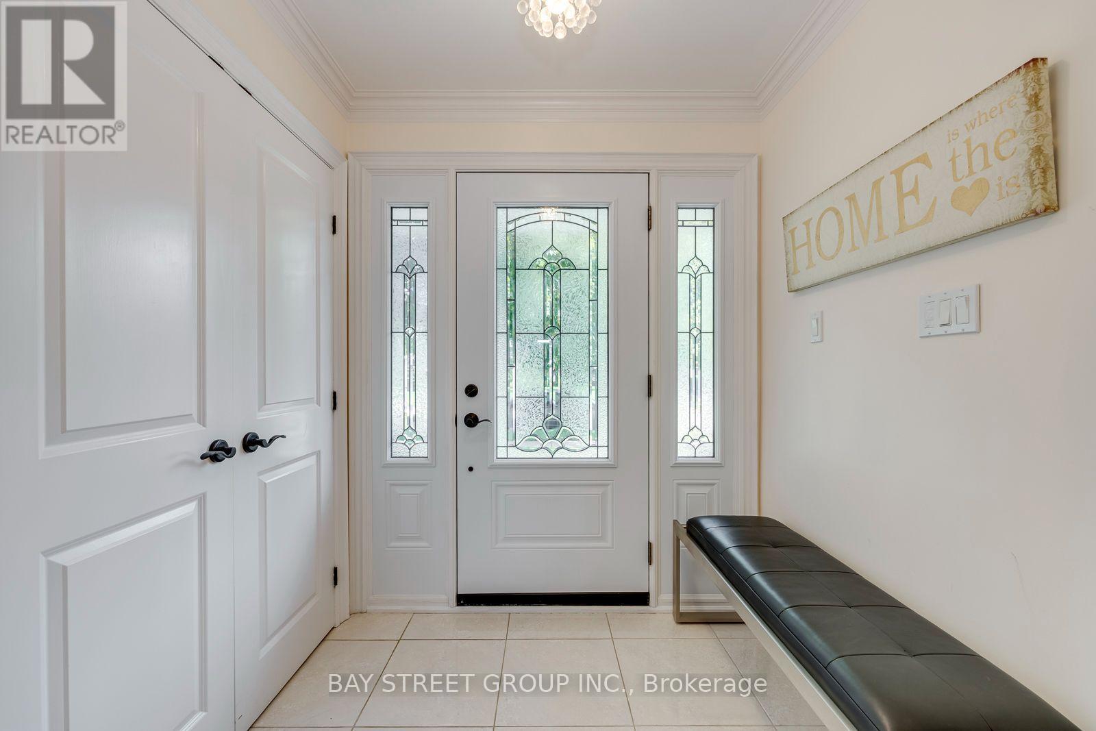 4177 Millcroft Park Drive, Burlington, Ontario  L7M 3V2 - Photo 6 - W13675796