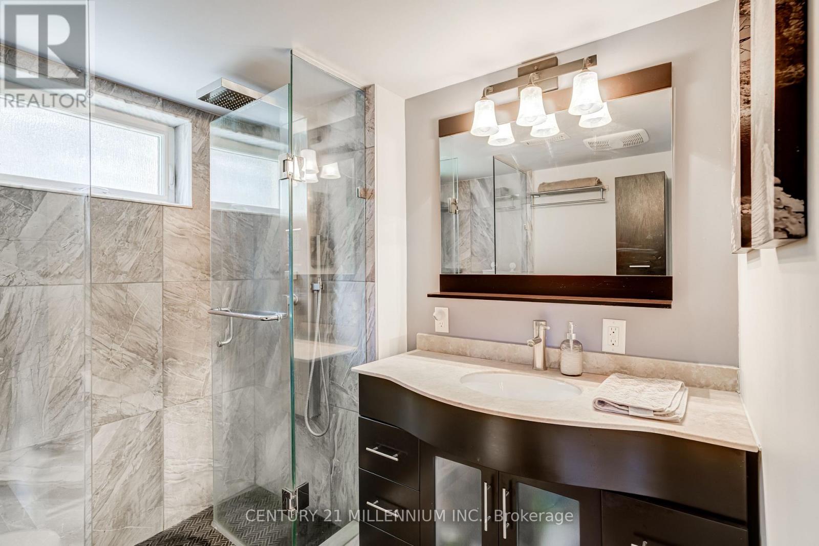 26 Alston Court, Brampton, Ontario  L6W 3B6 - Photo 16 - W13675832