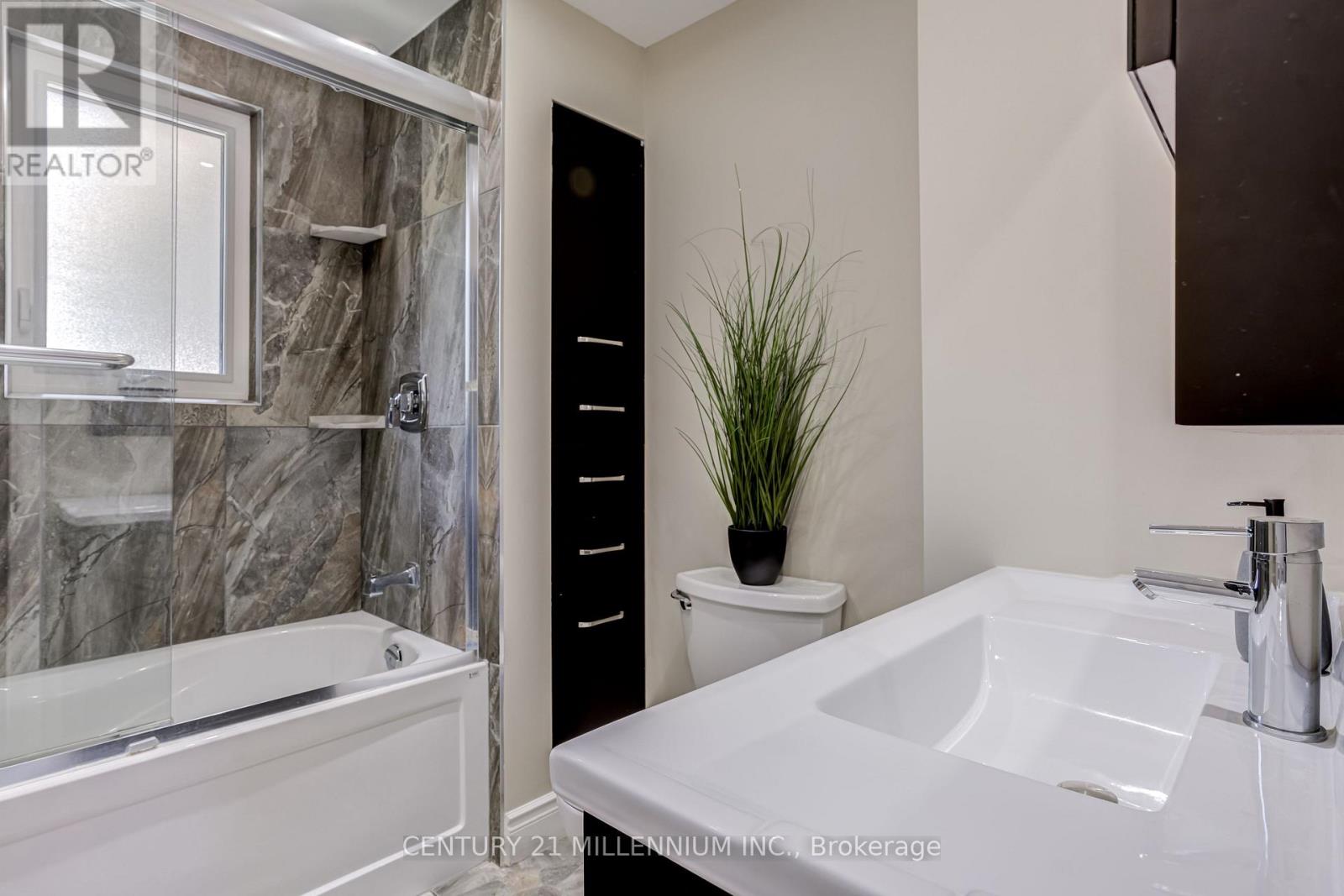 26 Alston Court, Brampton, Ontario  L6W 3B6 - Photo 24 - W13675832