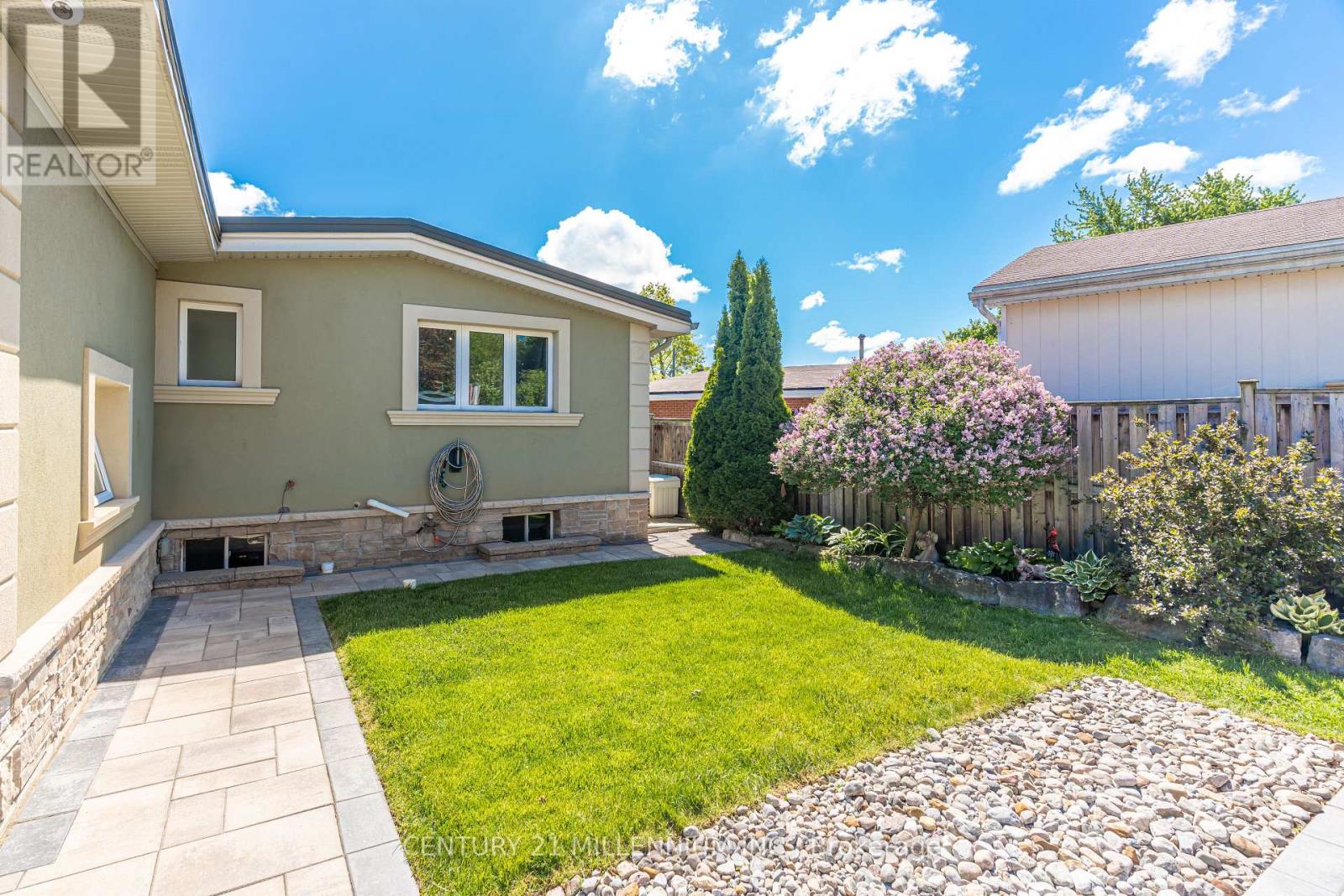 26 Alston Court, Brampton, Ontario  L6W 3B6 - Photo 30 - W13675832