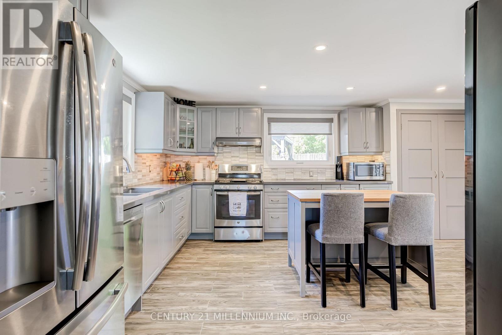 26 Alston Court, Brampton, Ontario  L6W 3B6 - Photo 9 - W13675832