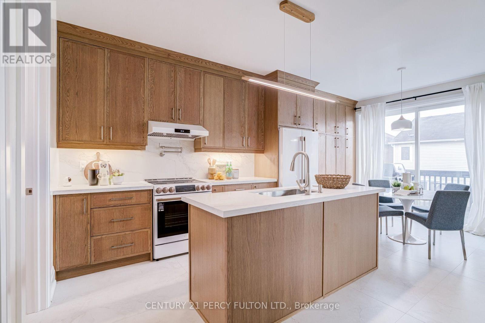 1825 PARKHURST CRESCENT, Pickering, Ontario