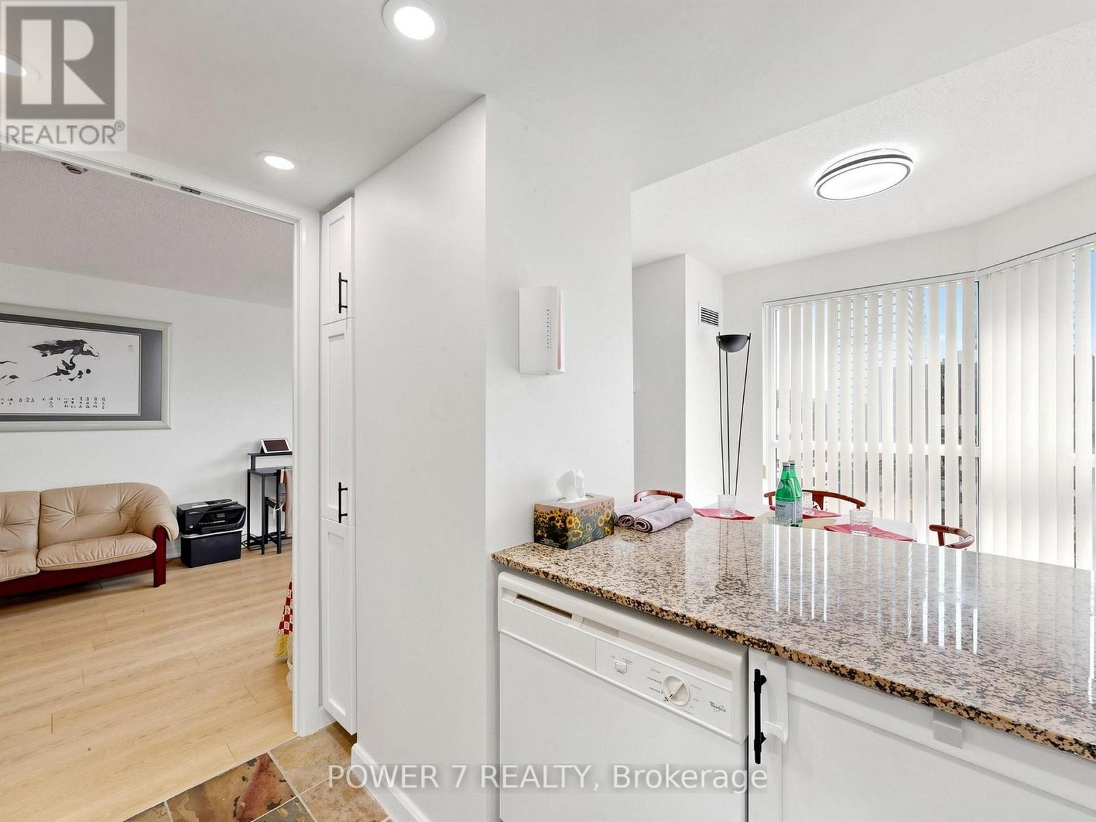 2512 - 8 Park Road, Toronto, Ontario  M4W 3S5 - Photo 17 - C13650290