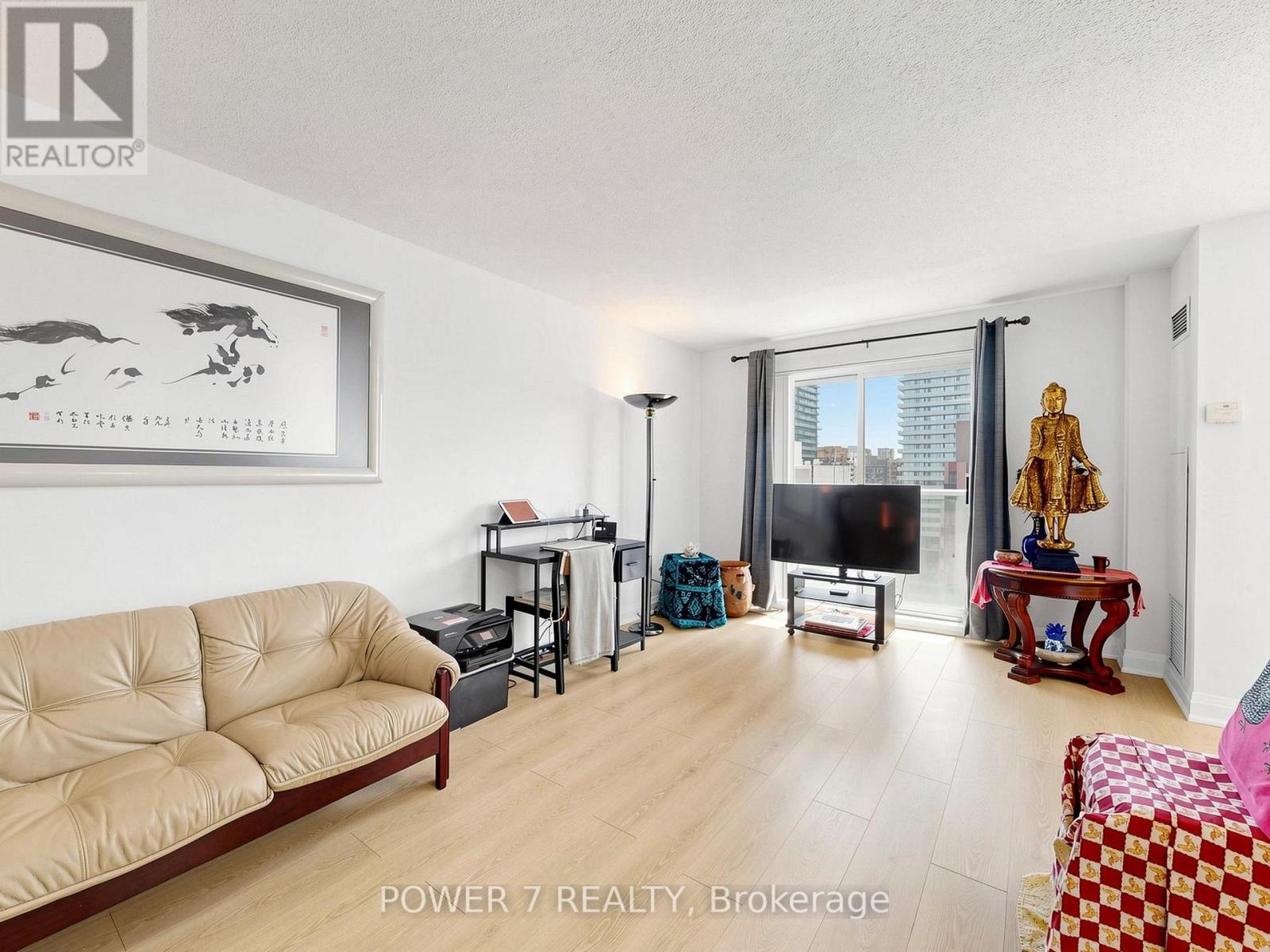 2512 - 8 Park Road, Toronto, Ontario  M4W 3S5 - Photo 10 - C13650290