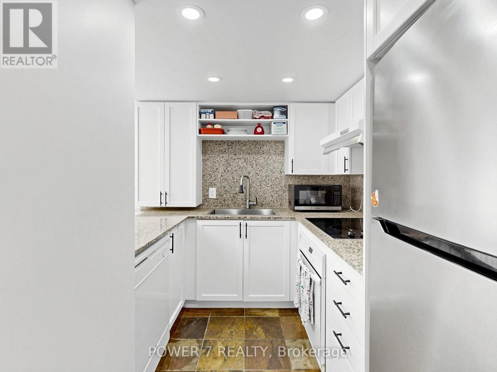 2512 - 8 Park Road, Toronto, Ontario  M4W 3S5 - Photo 15 - C13650290