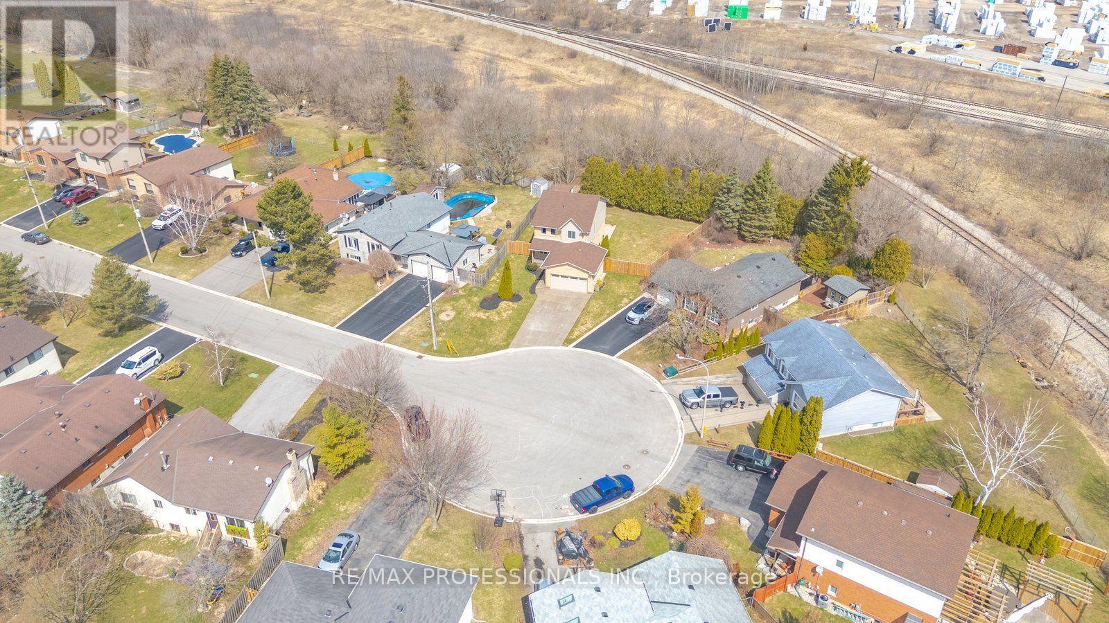 200 Morrison Drive, Haldimand, Ontario  N3W 1A8 - Photo 3 - X13675754
