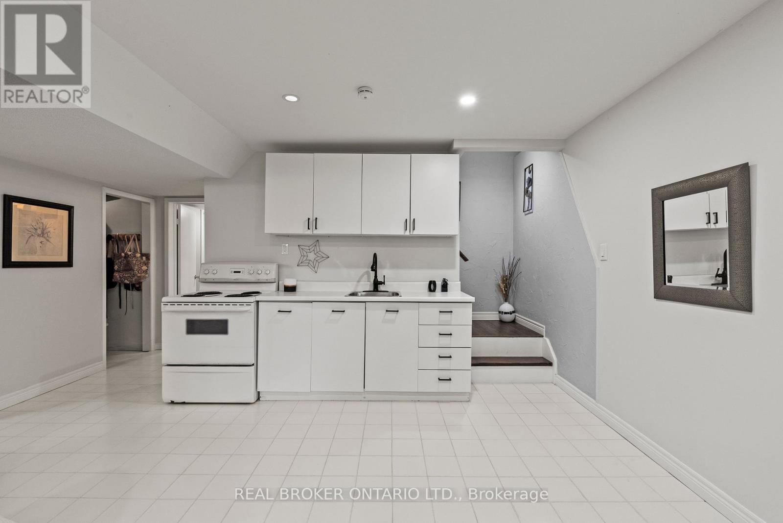 87 Monte Drive, Hamilton, Ontario  L8G 4M4 - Photo 29 - X13675766