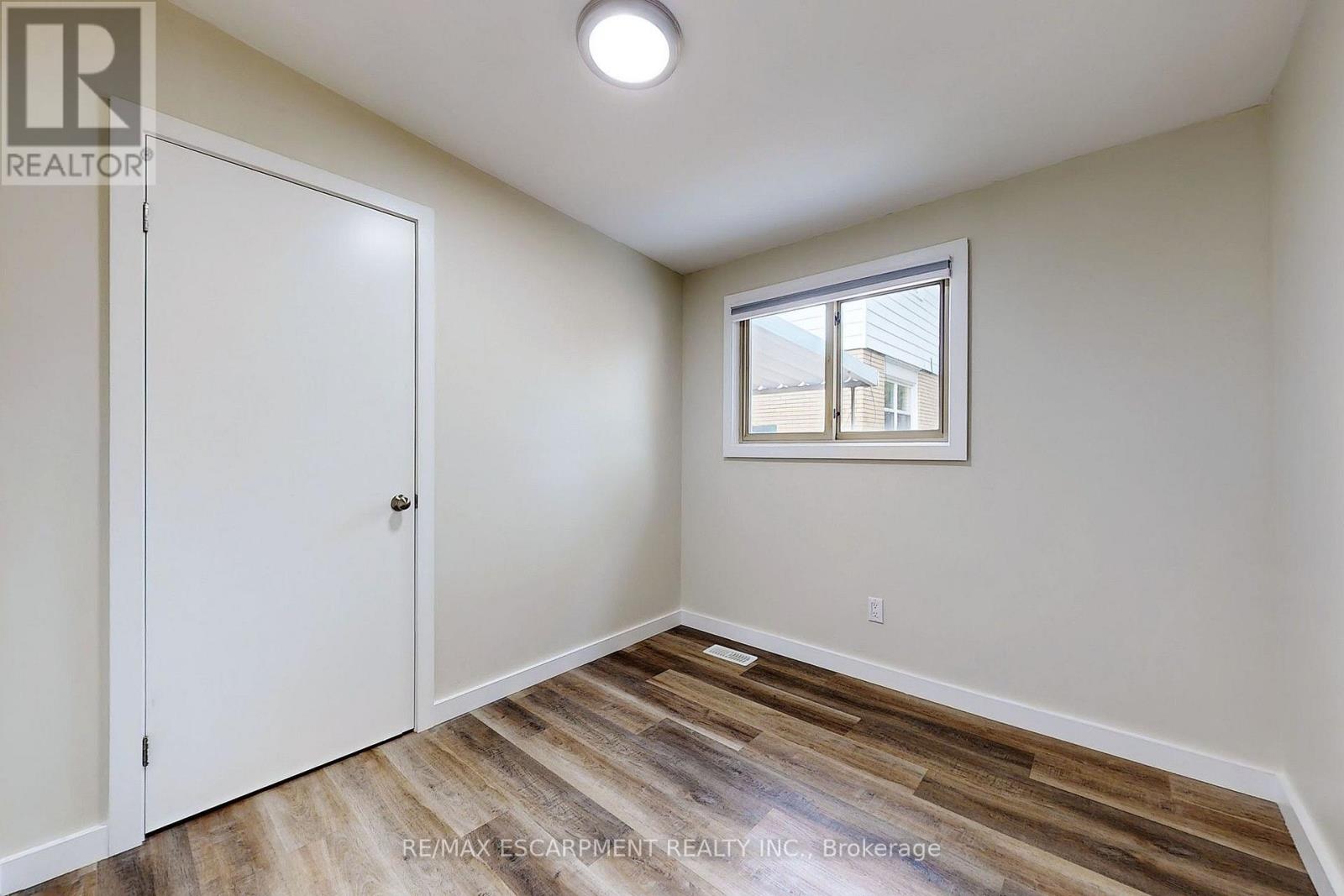 Upper - 65 Fielding Crescent, Hamilton, Ontario  L8V 2P3 - Photo 16 - X13675828