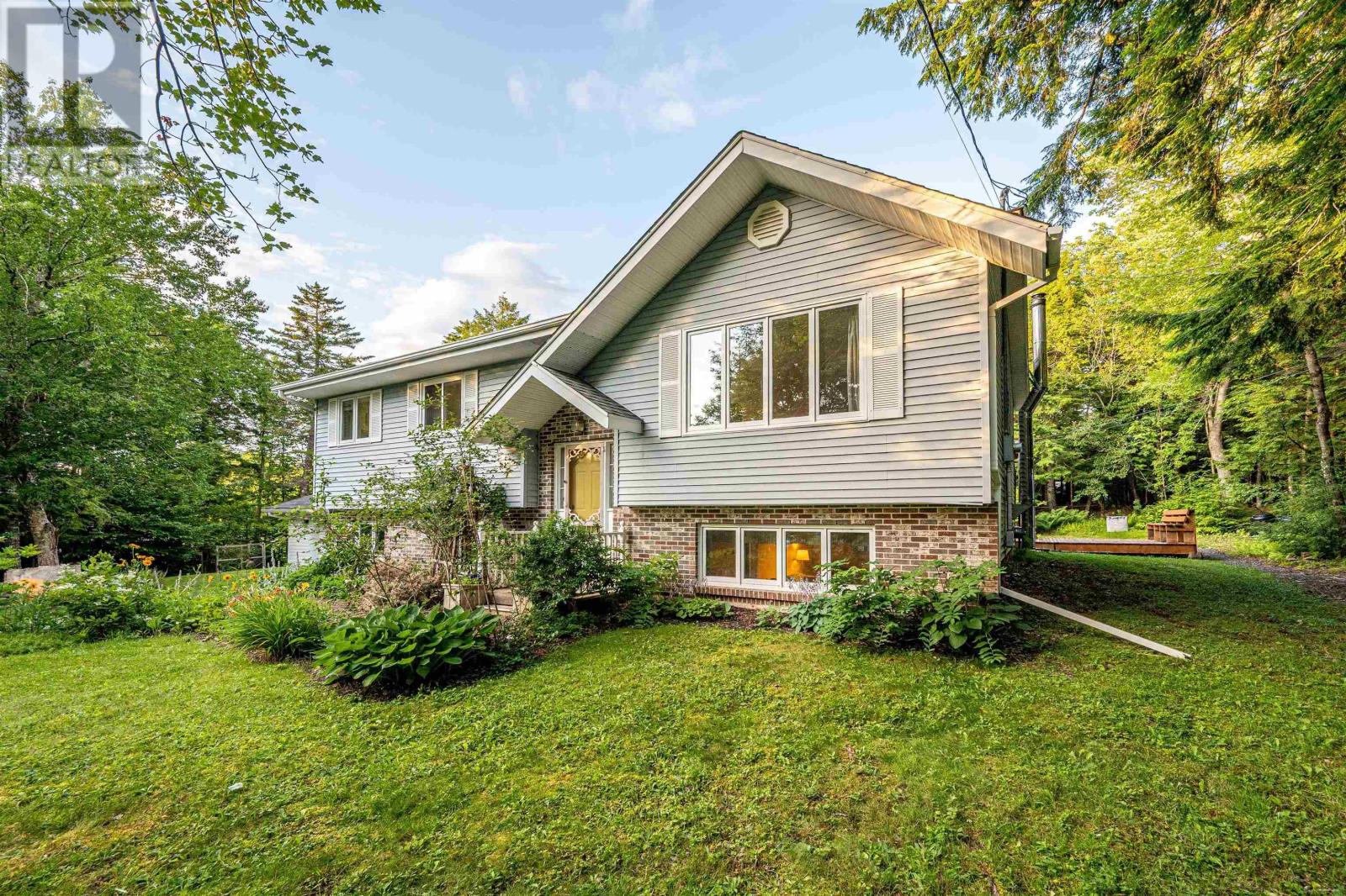 10 Elmwood Court, Middle Sackville, Nova Scotia  B4E 3B1 - Photo 3 - 202618448