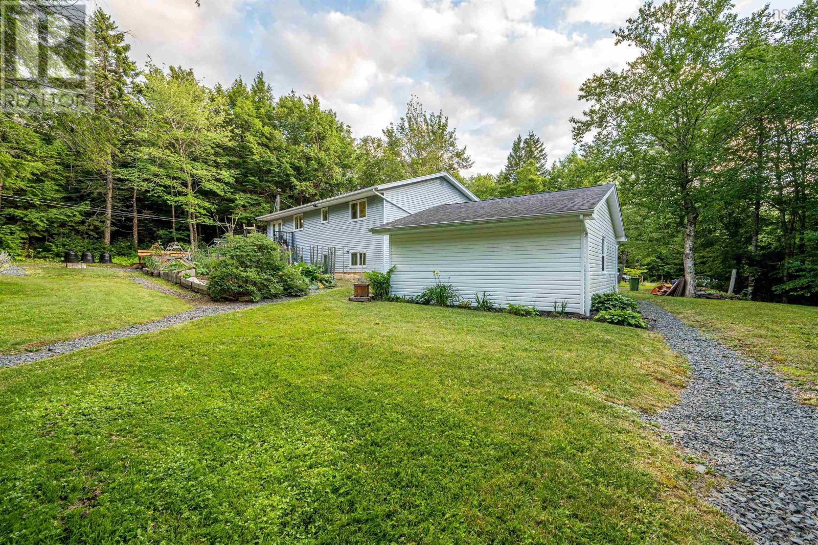 10 Elmwood Court, Middle Sackville, Nova Scotia  B4E 3B1 - Photo 43 - 202618448
