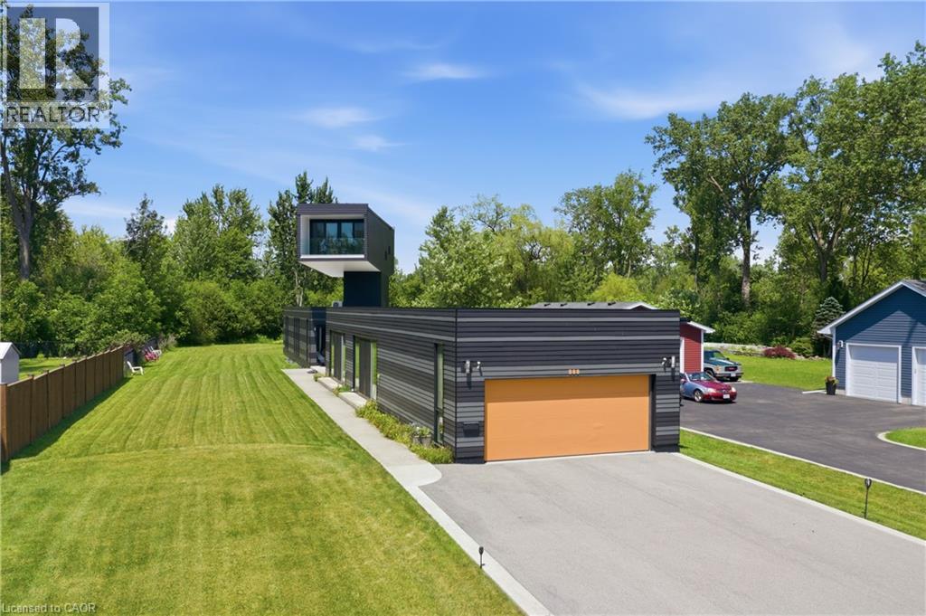 888 Edgemere Road, Fort Erie, Ontario  L2A 1A8 - Photo 2 - 40848641