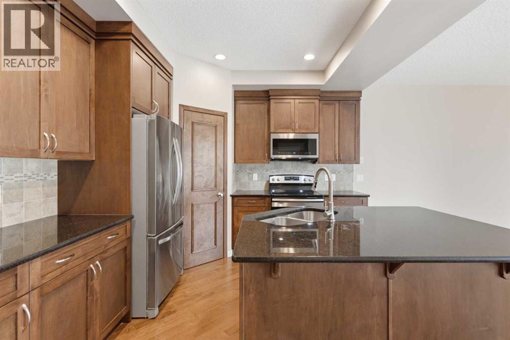 40 Panatella Mews NW, Calgary, Alberta  T3K 6C7 - Photo 8 - A2333815