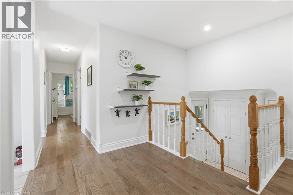 596 Louise Drive, Burlington, Ontario  L7L 2T9 - Photo 8 - 40853280