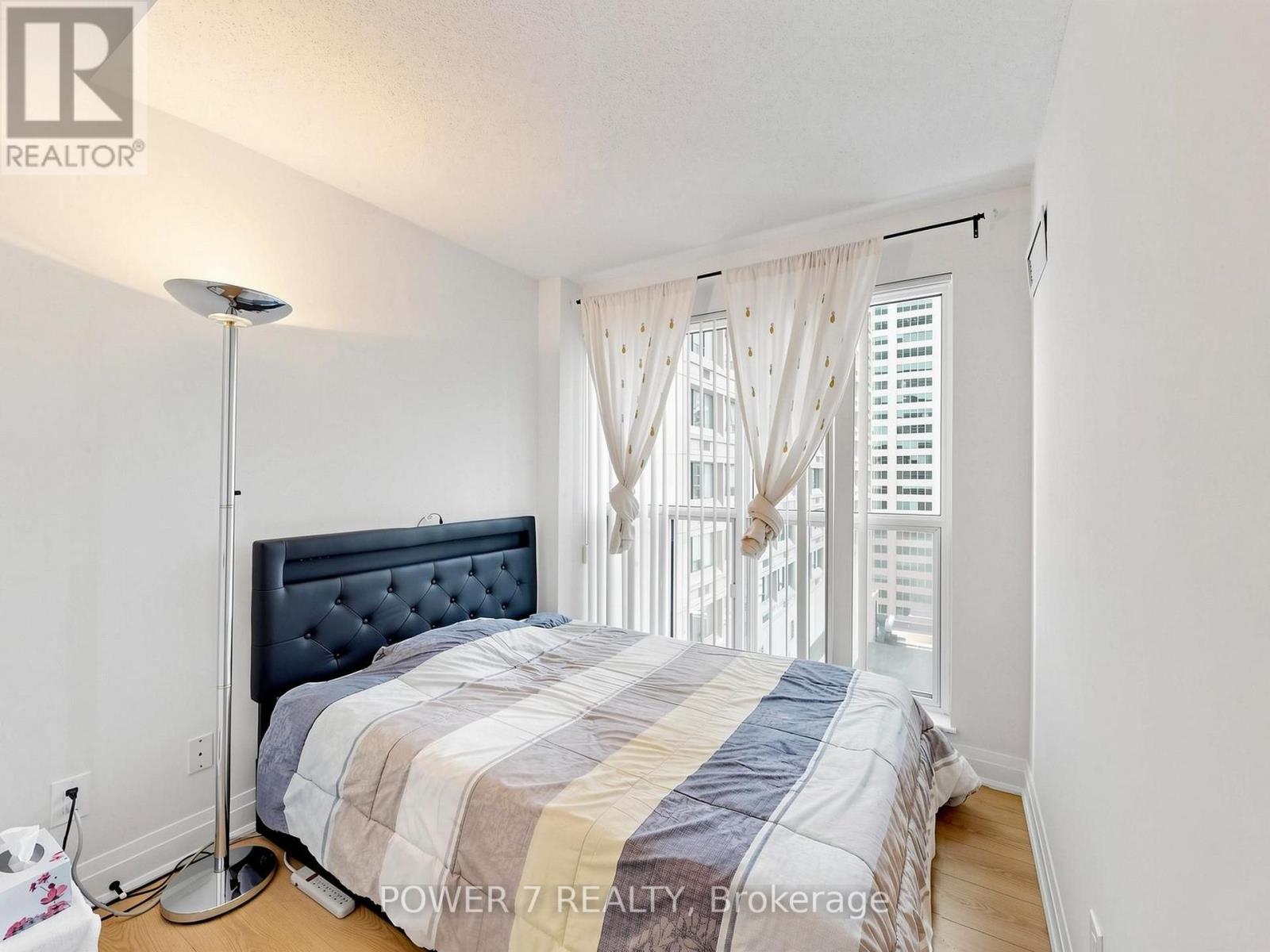 2512 - 8 Park Road, Toronto, Ontario  M4W 3S5 - Photo 25 - C13650290