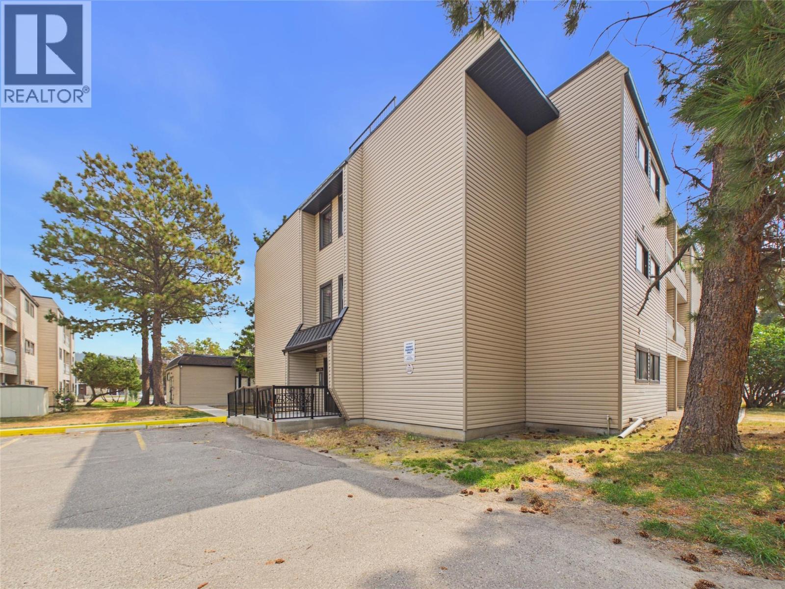 1108 23rd Avenue N Unit# 102, Cranbrook, British Columbia  V1C 5T6 - Photo 1 - 10397723